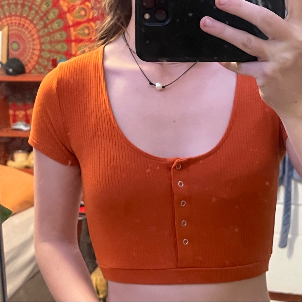 Orange crop top (garage)